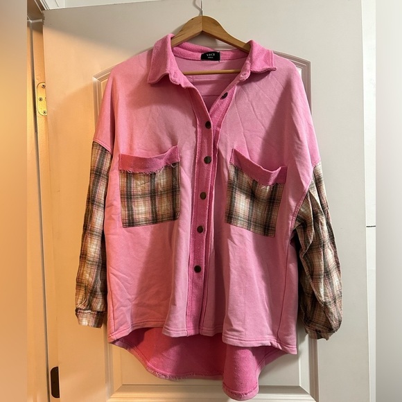 Vici front and center pink and plaid shacket size s - Picture 2 of 8